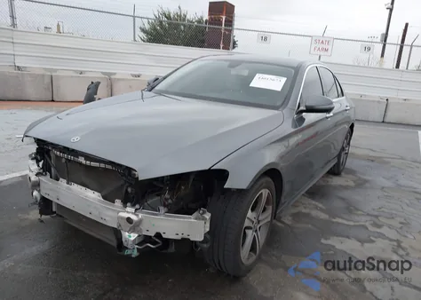 2020 Mercedes-Benz E 350 из США, поврежденный, VIN WDDZF8DB1LA722534